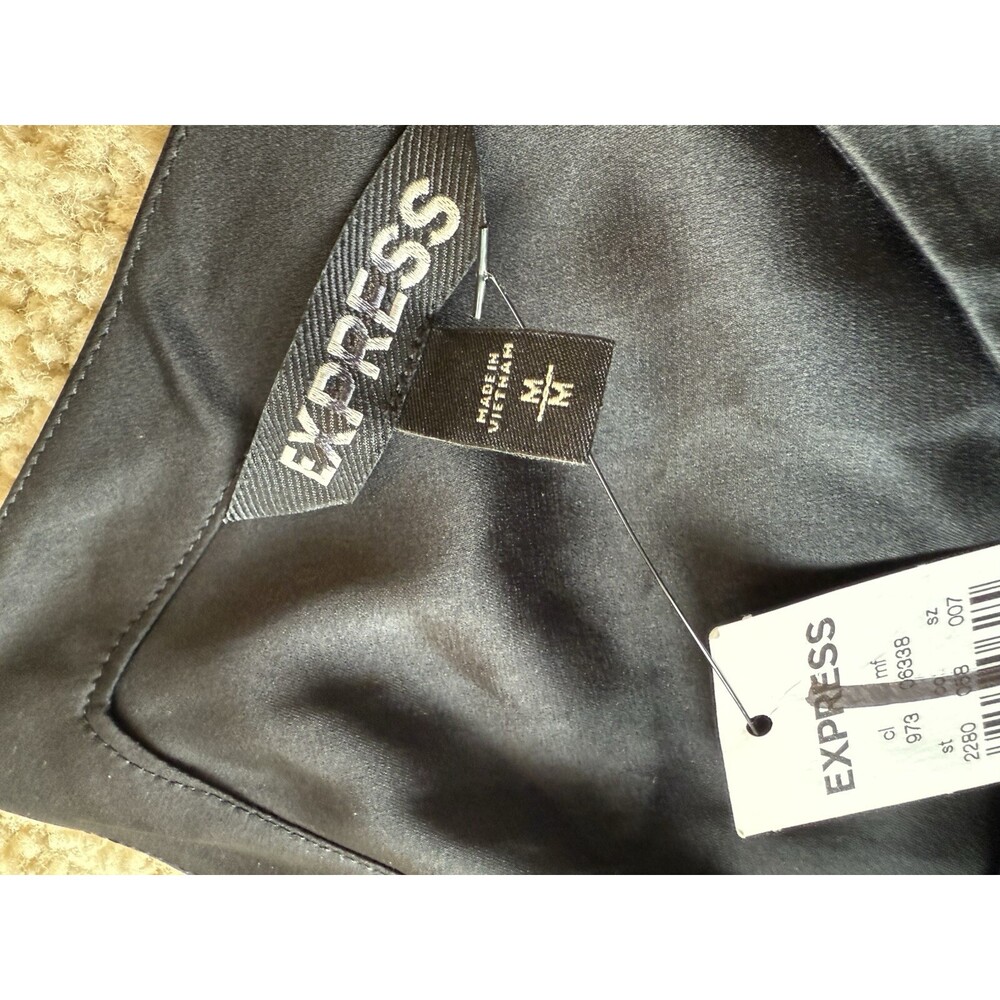 NEW Women's Med EXPRESS Spaghetti Razorback Strap Black Cami ~ Business ~ Casual - Picture 4 of 4